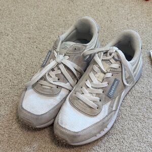 Reebok Sneakers